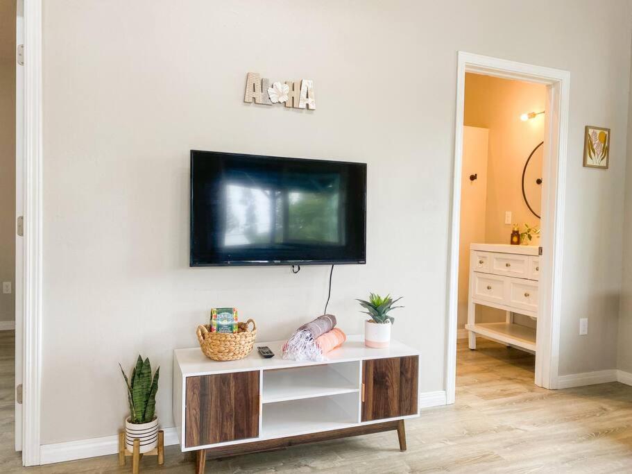 Apartamento Hibiscus Hale, Full Kitchen, King Bed, Parking Keaau Exterior foto